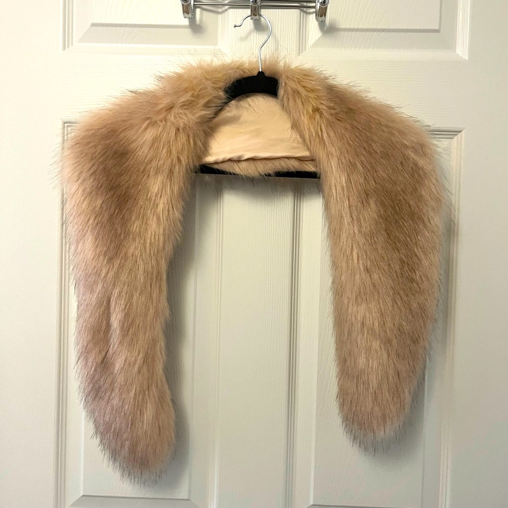 ✨ Blush Pink and Gray Faux Fur Stole/Wrap - Picture 1 of 5